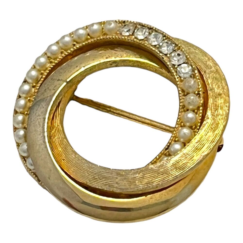 Vintage 1960s Circle Brooch Brushed Gold Tone Rhinestone Pearl Pin - 5C